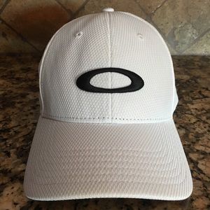 Oakley hat